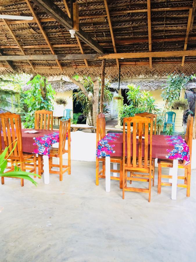Tropicana Home Stay Arugam Bay Eksteriør billede