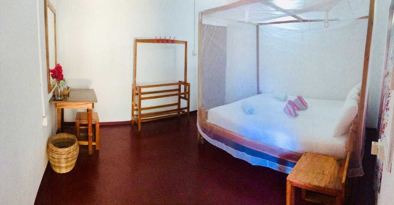 Tropicana Home Stay Arugam Bay Eksteriør billede
