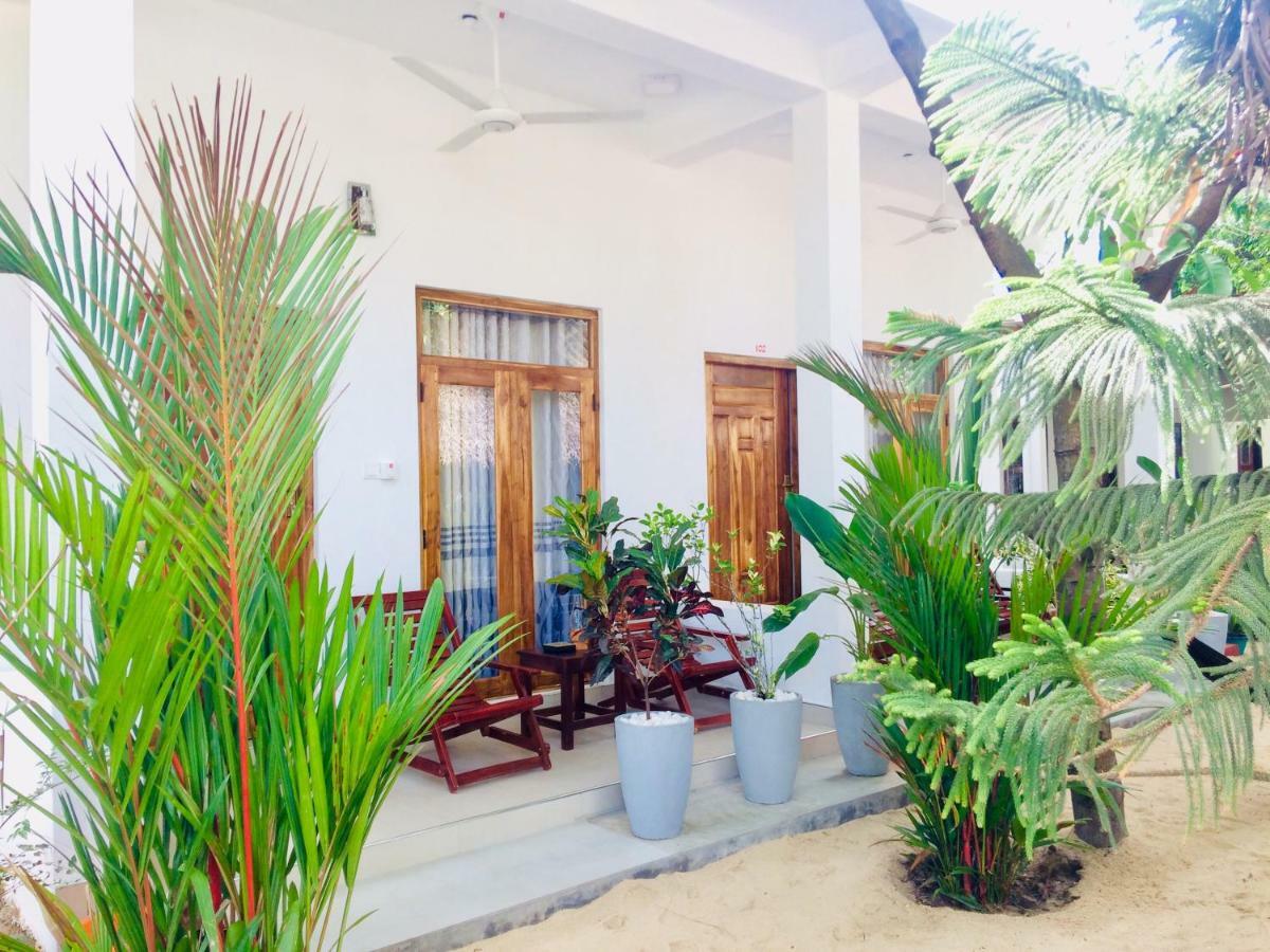 Tropicana Home Stay Arugam Bay Eksteriør billede