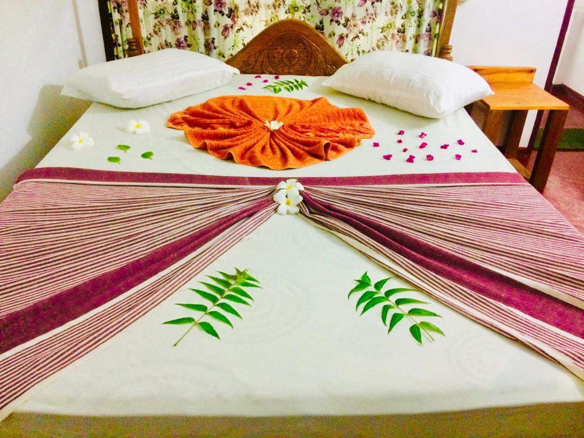 Tropicana Home Stay Arugam Bay Eksteriør billede